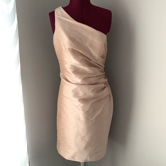 🎉HP🎉 ALEXIA DESIGNS 1-Shoulder Cocktail Dress - Picture 2 of 7